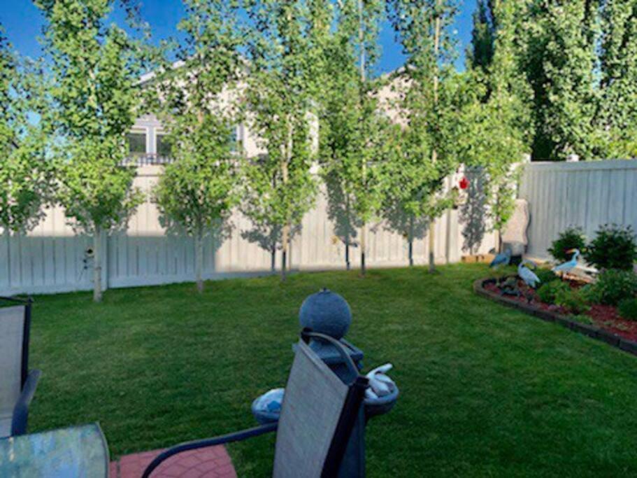 Villa Luxury 3700 Sq/ 5 Bedroom/ Jettedtub/ 4 Fireplaces